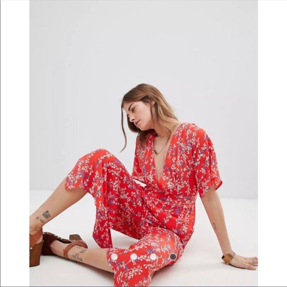 ASOS Moon River Red Floral Wrap Cropped Jumpsuit M - Picture 3 of 16